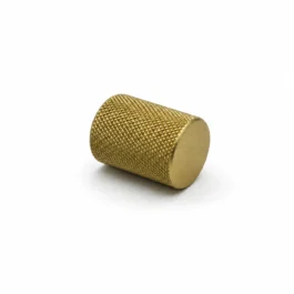 Møbelknop i mørk børstet messingfinish Ø17 mm.
